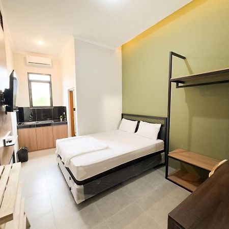 Ap Living Grand Kamala Lagoon Bekasi Exteriör bild